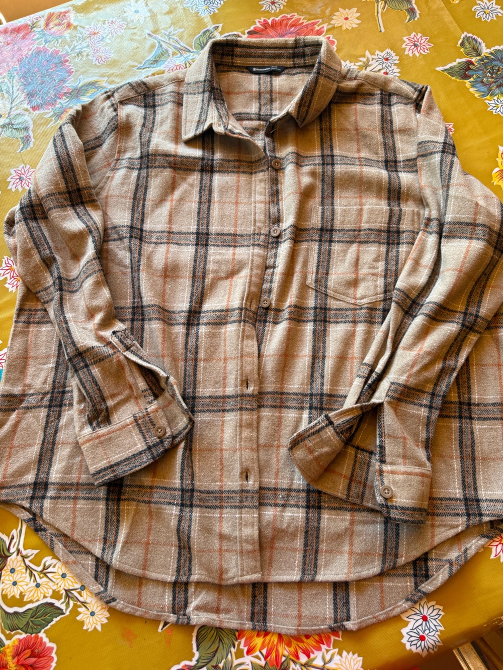 Women’s Beige Plaid Button-Up Shirt
